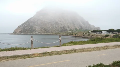 Fog Rolling into Morro Bay, CA Stock-Footage 122080910
