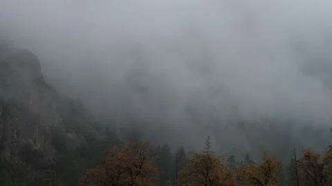 Fog timelapse in Yosemite Stock Footage 145036745