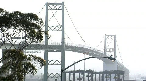 Foggy Bridge Stock-Footage 729788