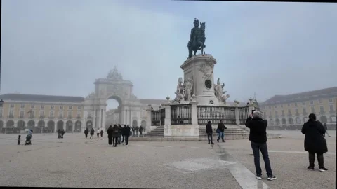 A foggy day at Praça do Comércio in Lisbon, Portugal Stock Footage 297410321