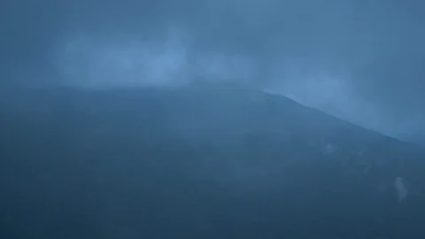 Foggy Mountain Stockbeeldmateriaal 117167493