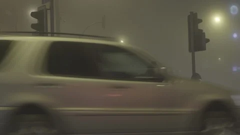 Foggy streets at night Video stock 99603225
