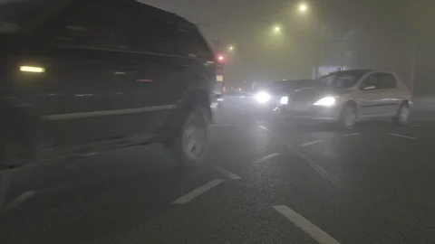 Foggy streets at night Video stock 99603424