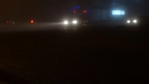 Foggy urban landscape in the night 库存影片 87204648