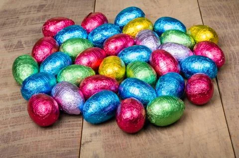 Foil wrapped chocolate easter eggs Foto stock