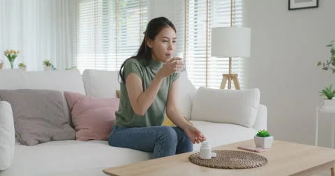 Folic medication prepare for preconception prenatal immunity boosting. Vidéo 172250059