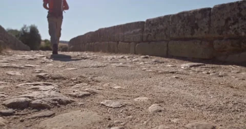 Follow the footsteps 스톡 동영상 143263455