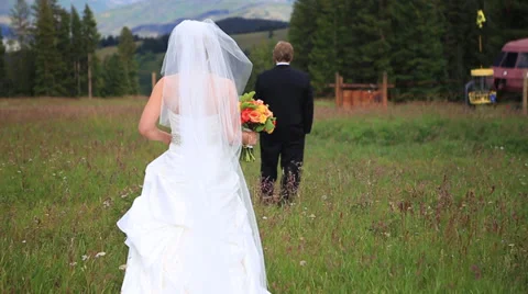 Following bride for first look Stock Footage 37608967