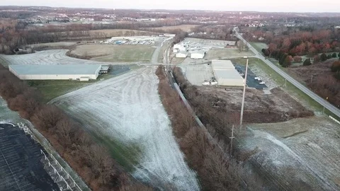 Following train, in 4k. Vidéo 83288934