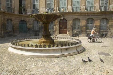 The Fontaine dAlbertas of 1912 in the square of the same name, Aix en Provence, Stock Photos