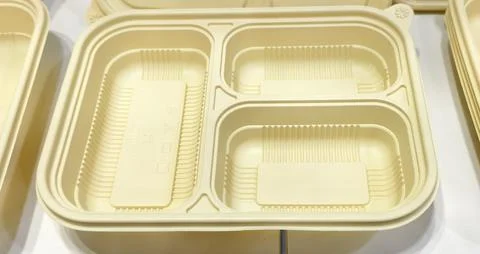 A food containers made from biodegradable corn starch Foto stock