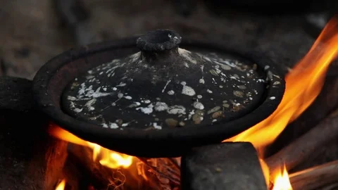 Food in tajine pot Stock Footage