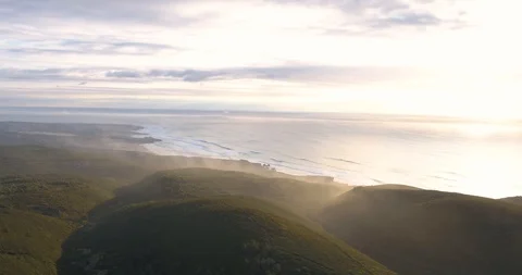 Foogy mystical mountains beach - Down movement 動画素材 87465701