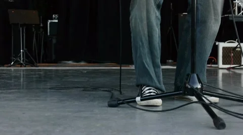 Foot beat Stock-Footage 8683580