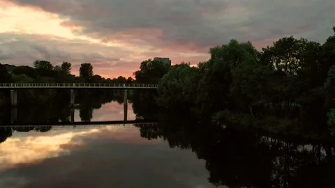 Foot bridge over the river Clyde in Glasgow Stock Footage 165763622