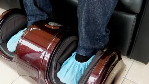 Foot massage machine working 库存影片 96269644
