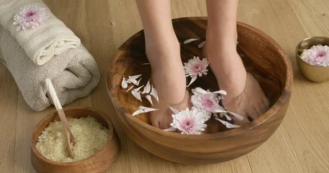 Foot spa pedicure Video stock 95700382