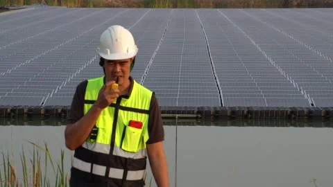 Footage 4K: Middle Eastern Arabs inspecting solar farms with engineers Stock Footage 232489225