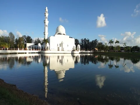 Footage of Beautiful White mosque with reflection in the lake Stock Footage 103823761