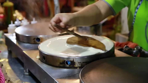 Footage of chef making crape cake Video stock 58938536