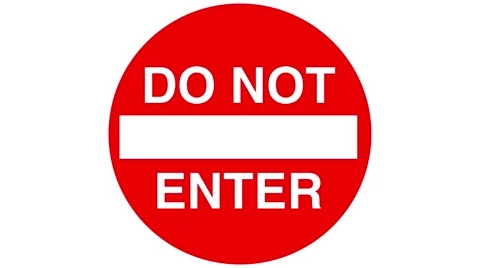 Footage of a do not enter sign, the shot is coming into focus Stock Footage