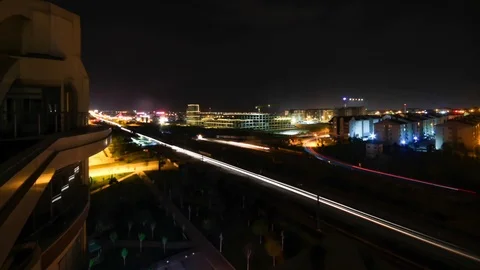Footage of fast flowing traffic in a underpass Vidéo 120340640