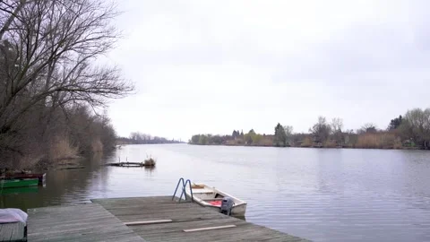 Footage of a lake in spring Stock-Footage 253298091