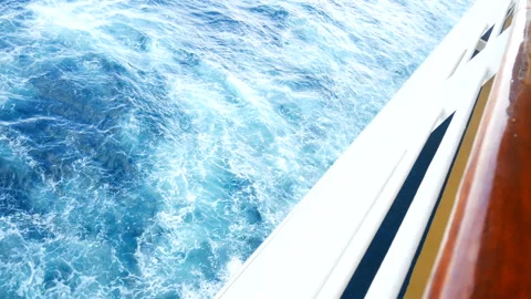 Footage loop. sailing in the wind through the waves. Stock Footage 135456111