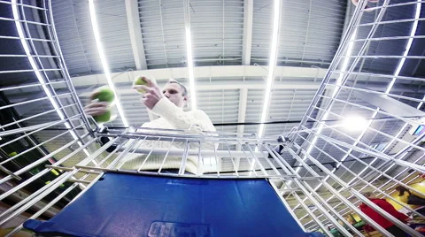 A footage of a man putting the fruit down into the supermarket trolley 스톡 동영상 51649595