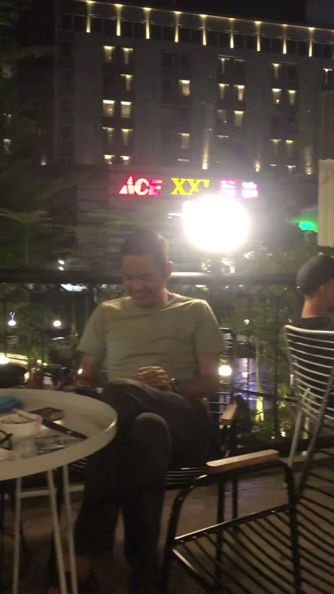 Footage Socializing in cafe Stock-Footage 239978188