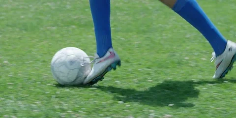 Footboal dribbling 2k 스톡 동영상 73924088
