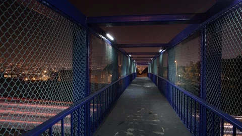Footbridge Over Freeway Panning Timelapse 4k 動画素材 99383283