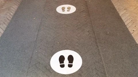 Footprints for social distance 動画素材 134423907