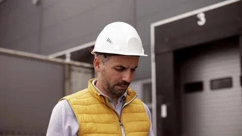 Foreman control loading containers box from cargo freight ship for import export Stock Footage 111483578