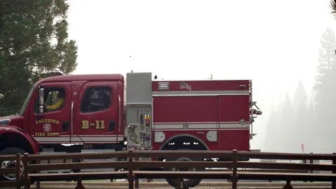 Forest Fire Fire Engines Cross Bridge Stockbeeldmateriaal 74275835