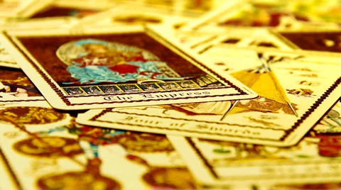 Foreteller Tarot Cards 08 Vídeo Stock 1038800