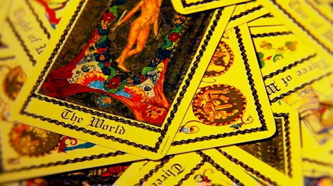 Foreteller Tarot Cards 11 Vídeo Stock 1038874