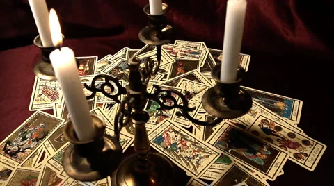 Foreteller Tarot Cards 17 Vídeo Stock 1039107