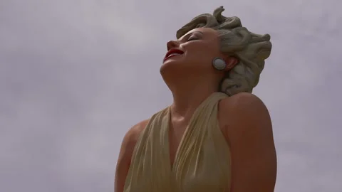 Forever Marilyn Statue, Palm Spring California Video stock 297212194
