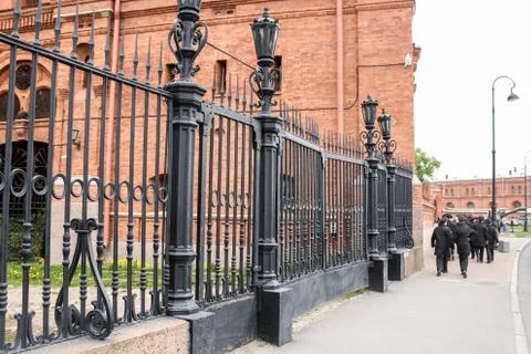 Forged gates with lanterns. Fotos Stock