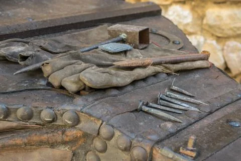 Forging tools como hammer, iron parts to clear, tacks Stock Photos