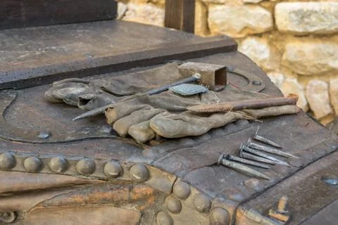 Forging tools como hammer, iron parts to clear, tacks Stock Photos