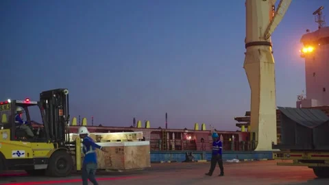 Forklift Driving Off on the docks Video stock 255201746