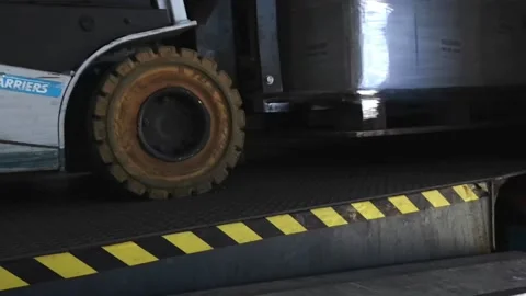 Forklift 動画素材 165596556