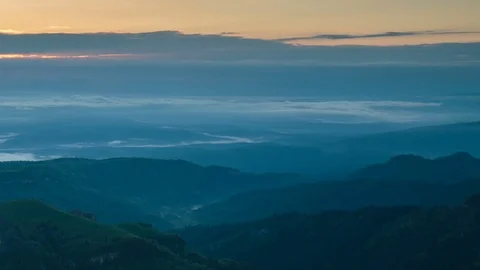 The formation and movement of clouds over the summer slopes of Bolshoy Thach Video stock 83493477