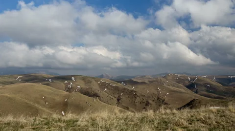 The formation and movements of clouds of the mountains of Caucasus peaks. Video stock 65212789