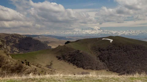 The formation and movements of clouds of the mountains of Caucasus peaks. Stock-Footage 65217548