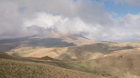 The formation  of clouds up to the slopes of the mountains of Caucasus 動画素材 66730790