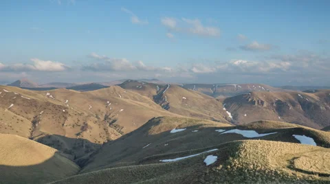The formation of clouds up to the slopes of the mountains of Caucasus 스톡 동영상 66746908