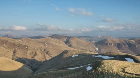 The formation  of clouds up to the slopes of the mountains of Caucasus 스톡 동영상 66752067